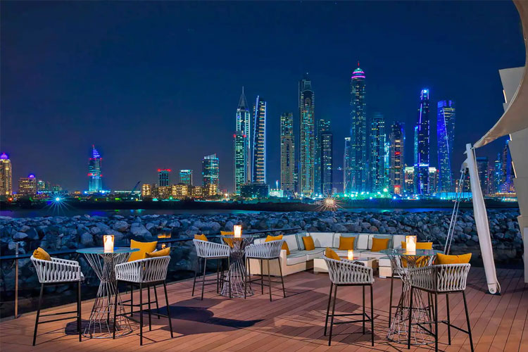 رستوران Dining lounge and 101 یکی از بهترین رستوران های دبی