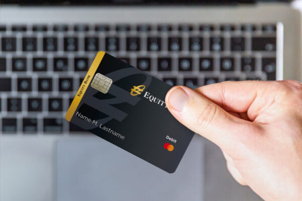 کارت نقدی Debit Card یک کارت اعتباری خارجی
