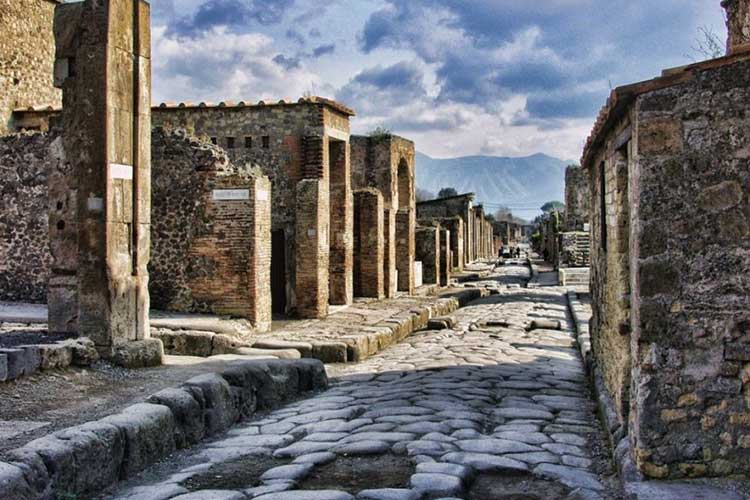 ویرانه­ های پمپی یکی از جاذبه های گردشگری ایتالیا